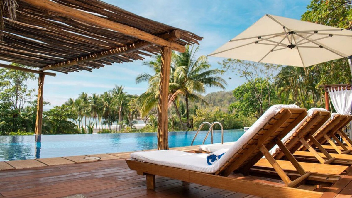 Islita House | Beachfront Bliss! Private Beach and Spa Access. Daily Maid Service.