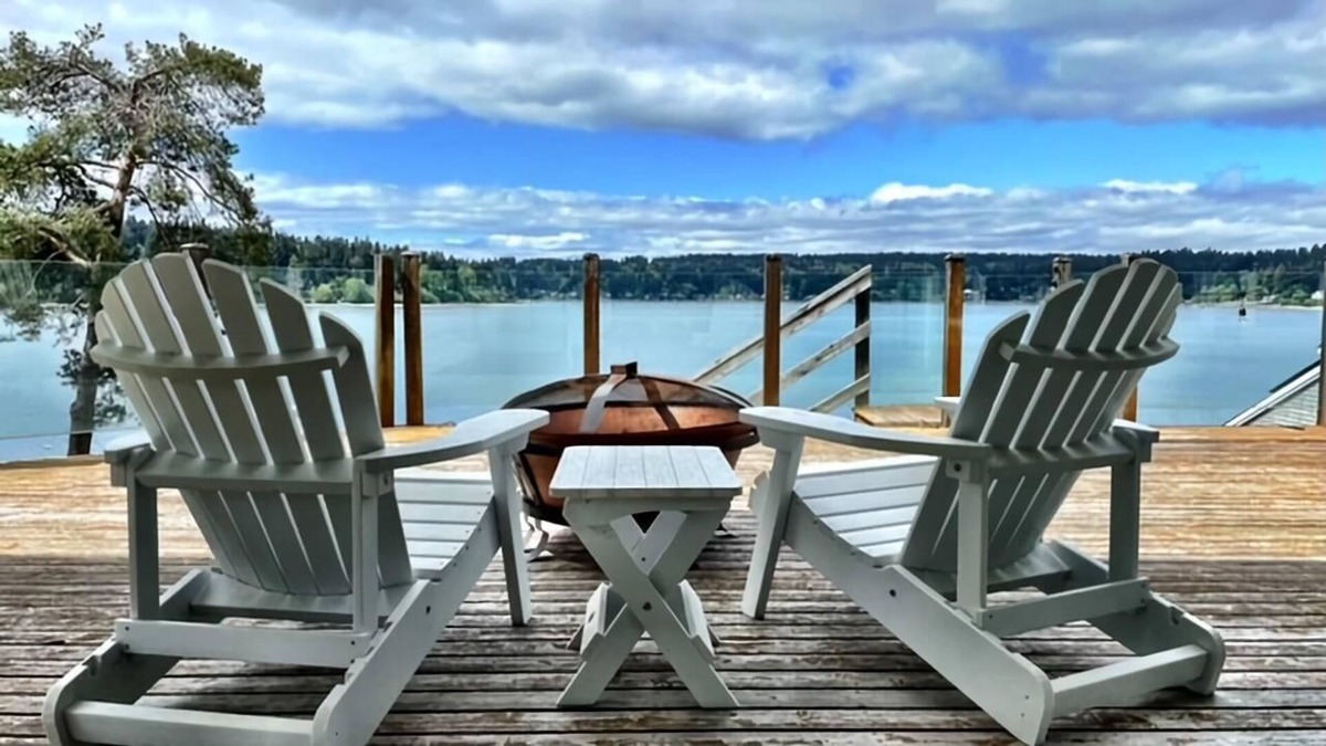 Vashon Island Cottage | Beachfront Bliss: Your Private Escape on Vashon Island