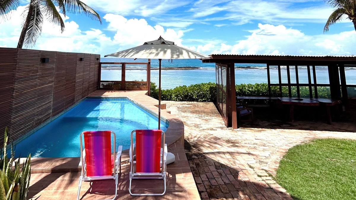 Barra de Sao Miguel House | Beachfront house, right on the sand, in the best location on Barra de São Miguel beach