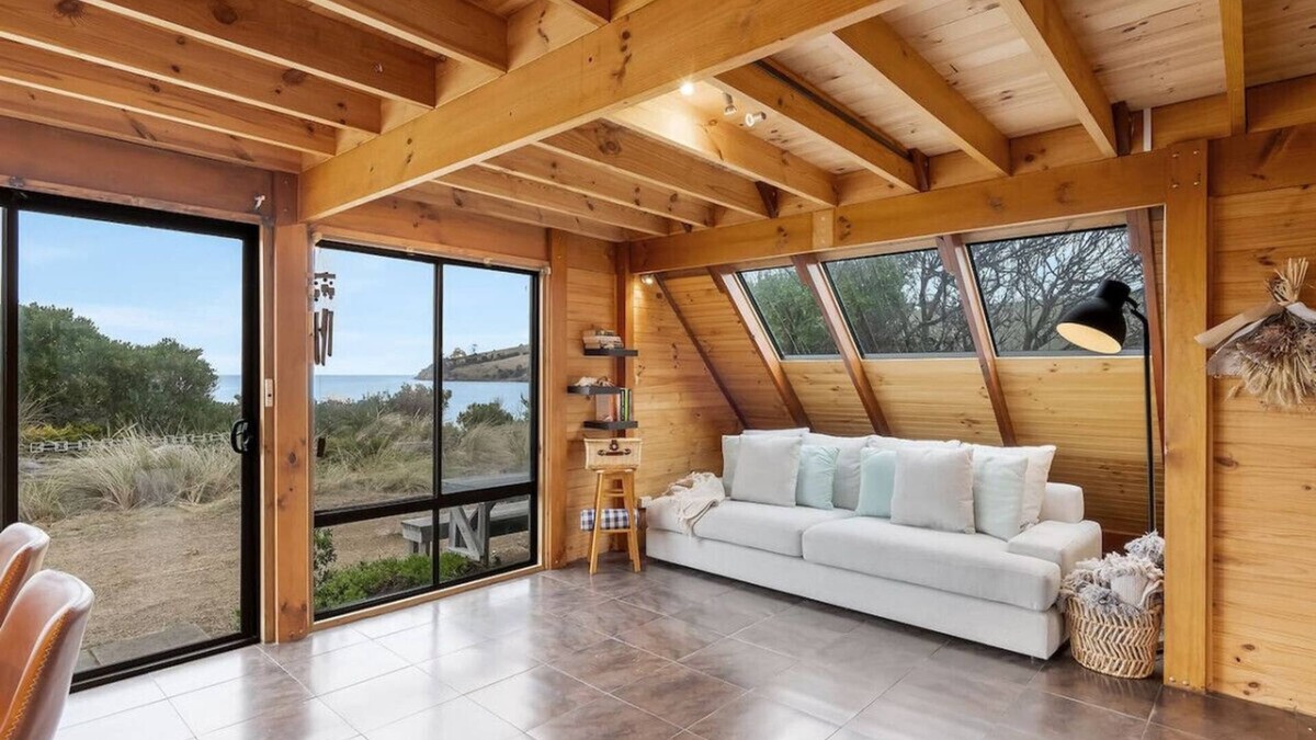 Clifton Beach House | Beachfront @ Clifton Dunes