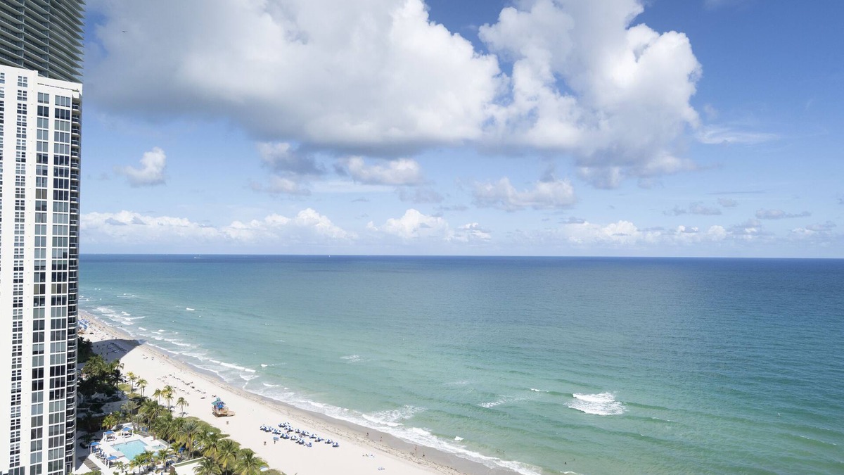 Sunny Isles Beach Resort | Beachfront Condo at Luxury Resort in Sunny Isles