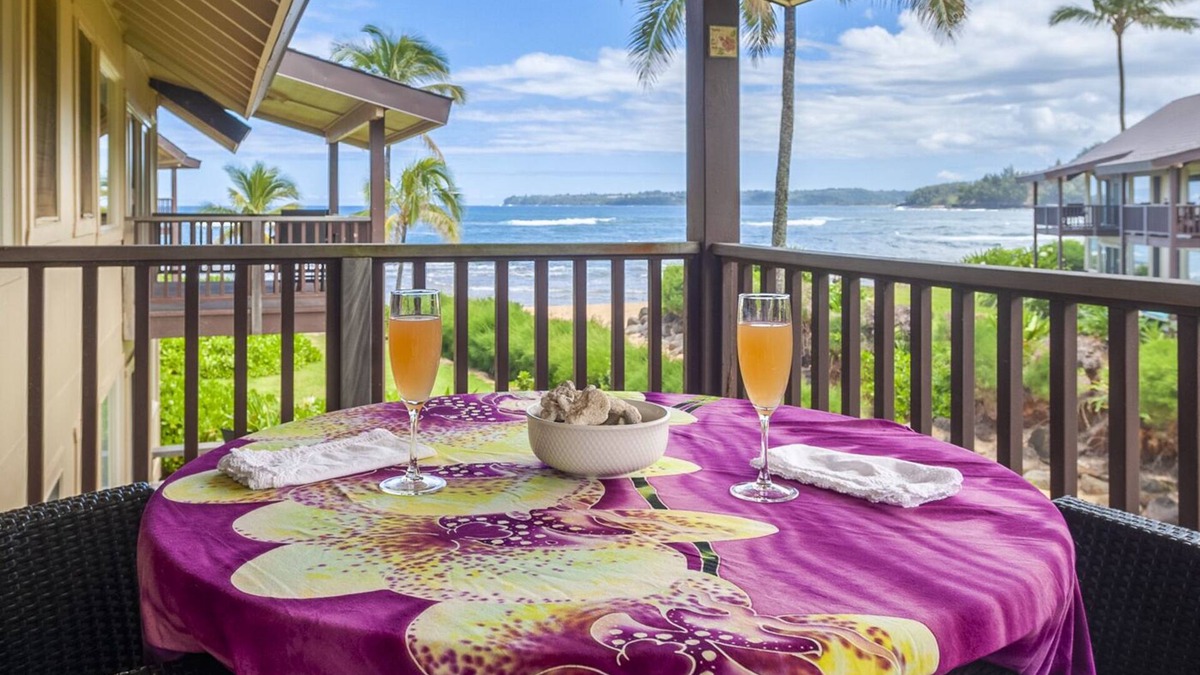 Wainiha Condo | Beachfront Escape w/Old Hawai'i Feeling - Fall Asleep Listening to the Waves