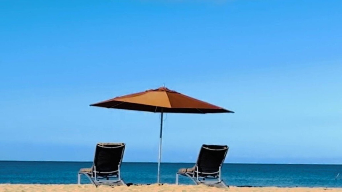 Playa House | Beachfront~Gazebo~Multi Family-Volleyball-BBQ Grill-Perfect for Groups~Retreats!