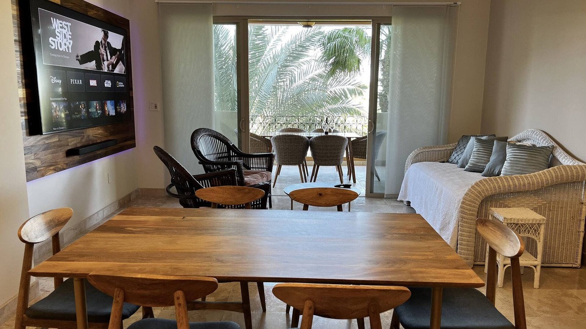 La Paz Condo | BeachFront | Golf | Heated pool | Tennis | Netflix