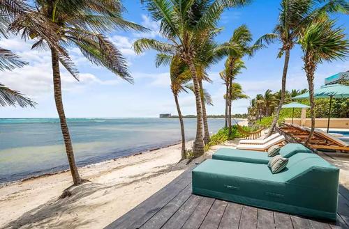 Soliman Bay Villa | Beachfront Hacienda Soliman Bay