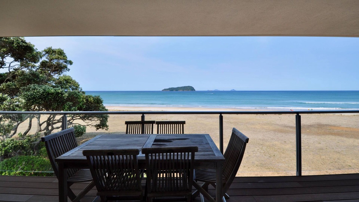 Pauanui Cottage | Beachfront Heights - Pauanui Holiday Apartment