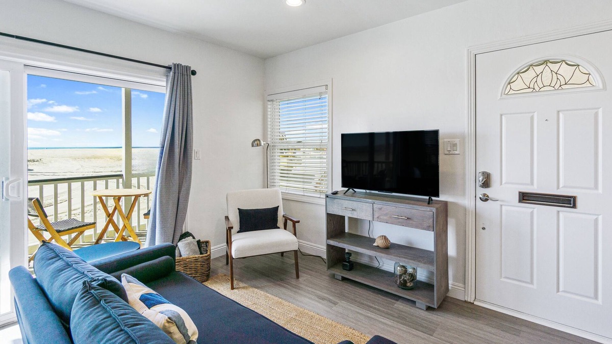 Old Towne House | Beachfront home with boogie boards and enclosed back yard