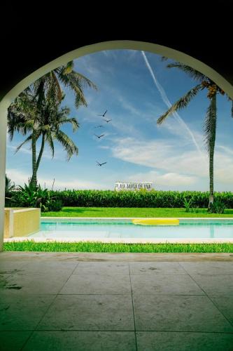 Anton Lizardo Apartment | Beachfront house Private beach Pool 6 people