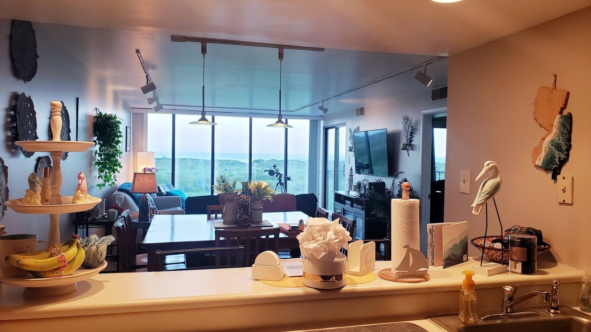 Southend Condo | Beachfront in Brigantine!