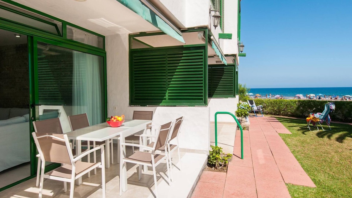 San Agustin Cottage | Beachfront Las Burras FA03 by VillaGranCanaria