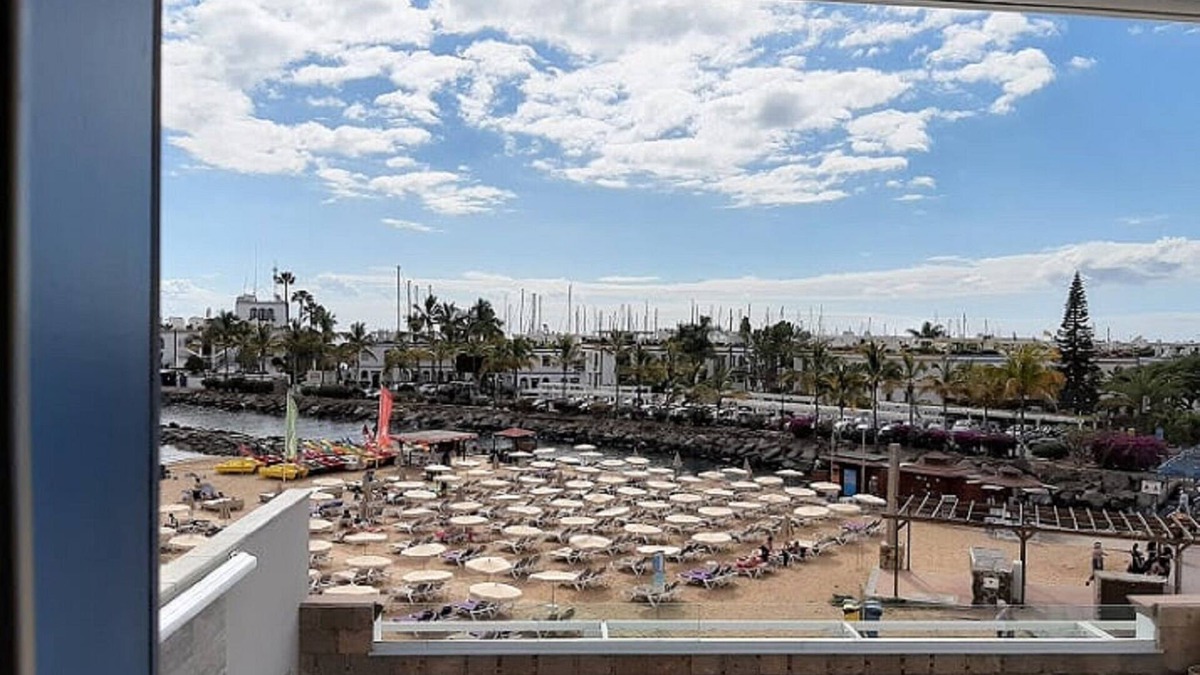 Playa de Mogan Apartment | Beachfront Loft in Puerto de Mogan by El Sirocco