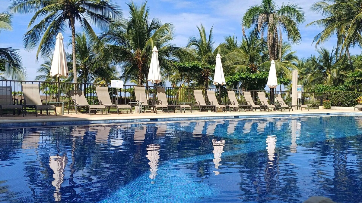 Barrio Los Villalobos Condo | Beachfront Luxury Condo with Direct Access to the Beach, 3 BR, 2 Baths, Balcony!