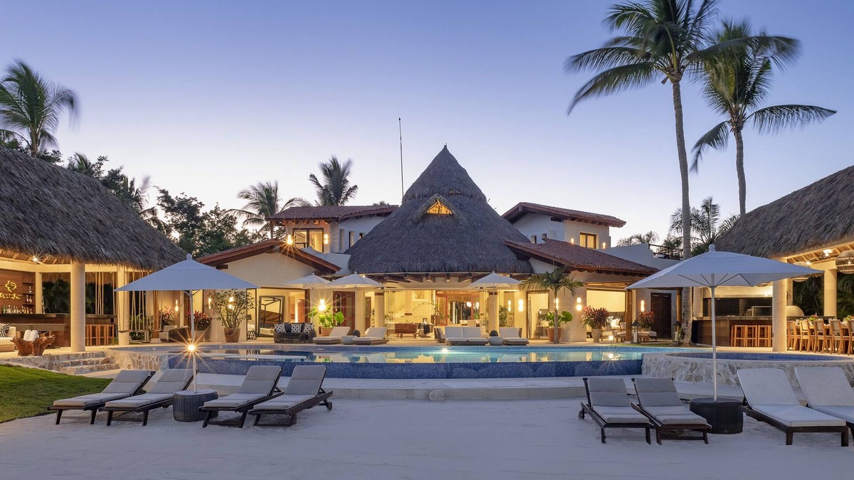 Punta de Mita Villa | Beachfront Luxury: 18k Sqft Villa,Chef, butlers, 20+ Staff, Beach Clubs in Gates