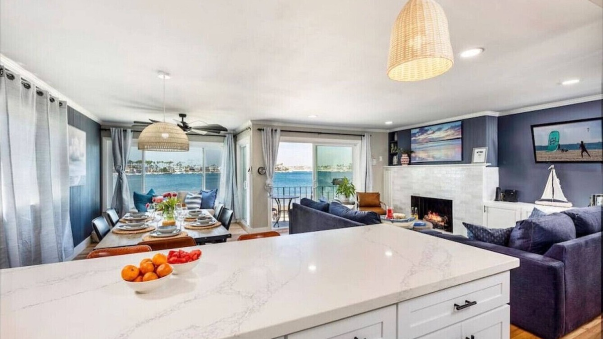 Naples House | Beachfront on the Bay- penthouse on the sand