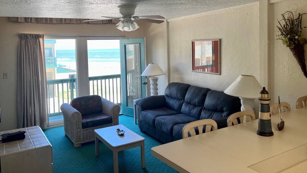 Freeport Condo | Beachfront One Bedroom Condo w/Pool; 2 Night or 7 Night Stay. Pet Friendly!
