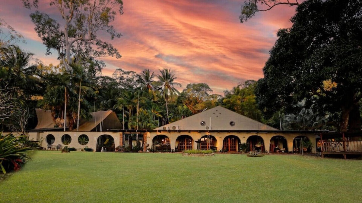 East Trinity House | Beachfront Paradise Araluen Resort Close to Cairns