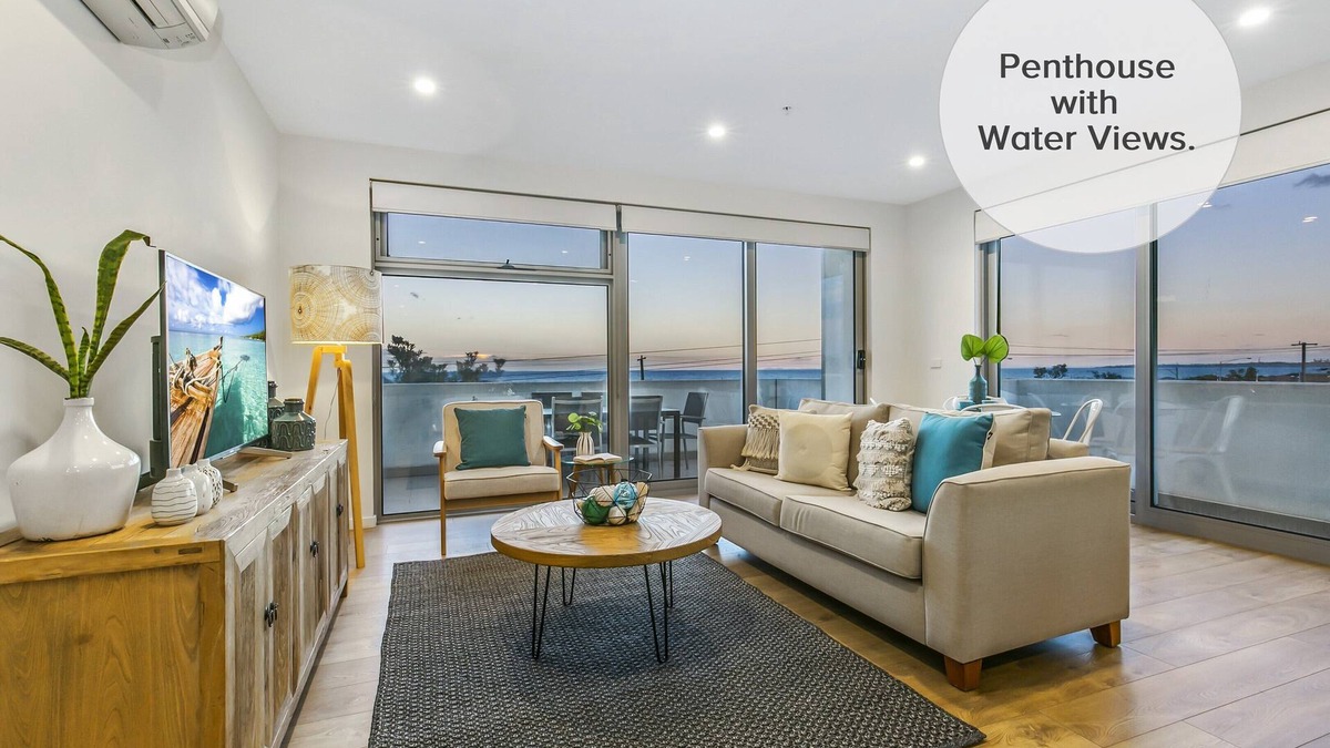 Edithvale Apartment | Beachfront Penthouse with uninterrupted water views
