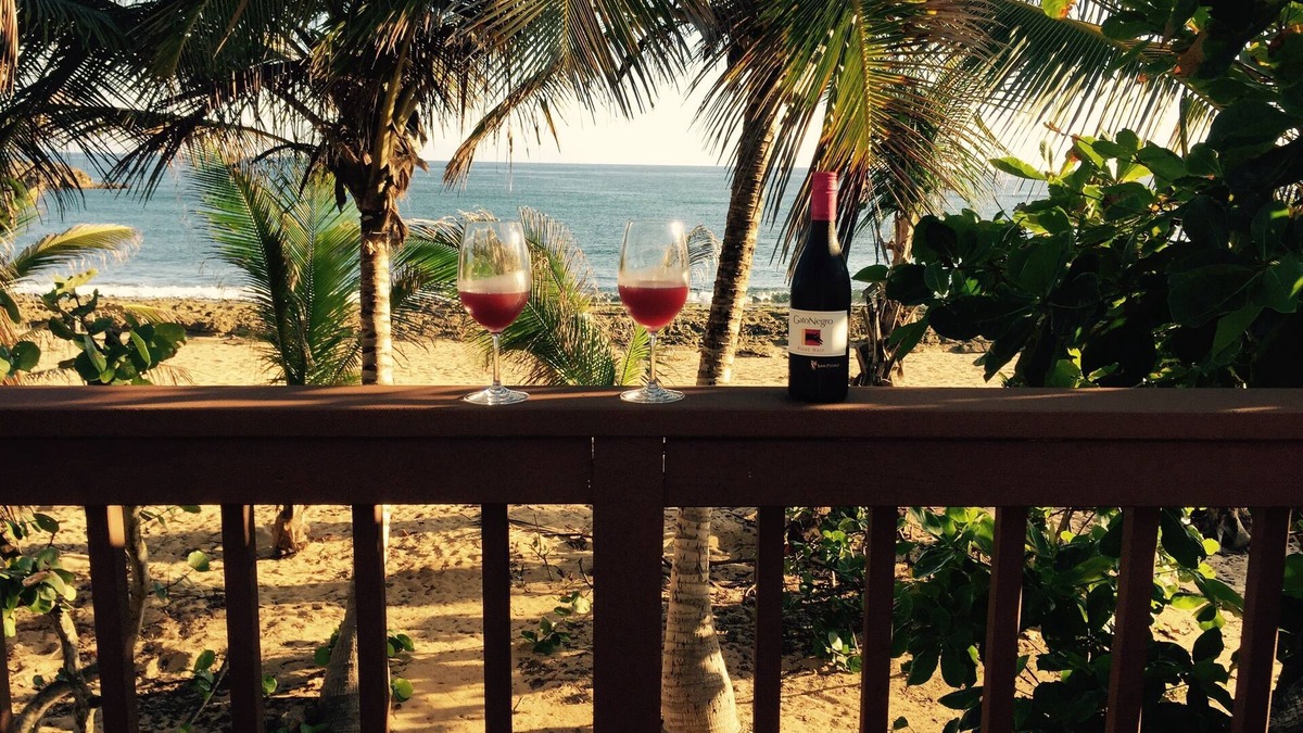 Tierras Nuevas Saliente Apartment | Beachfront Paradise With Breathtaking Ocean Views!Private access to Beach. Wifi
