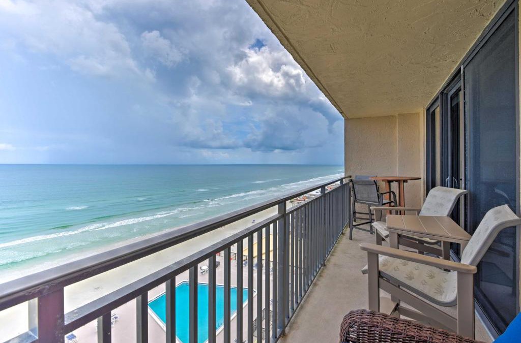 New Smyrna Beach Apartment | Beachfront Resort Condo with Panoramic Ocean Views!