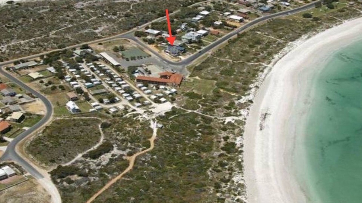 Lancelin Apartment | BeachFront Retreat in Lancelin