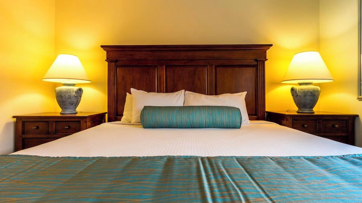 Oxnard Shores Hotel | Beachfront Stay | 4 Relaxing Units w/Kitchen & Free Parking