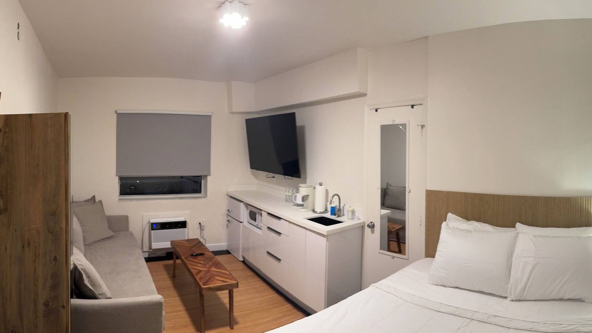 South Beach Condo | Beachfront-Studio-326-FreeParking-OceanDrive-SoFi-SouthBeach