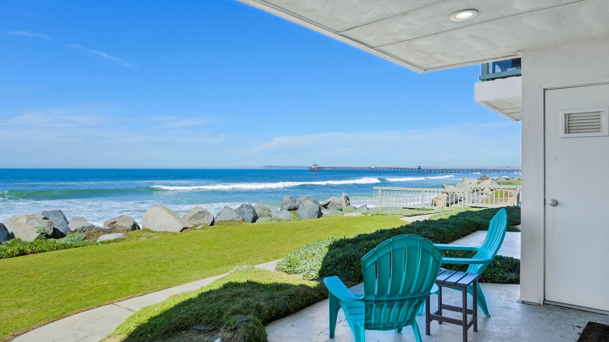 Imperial Beach Condo | Beachfront, Sunsets, Modern, Newly Renovated