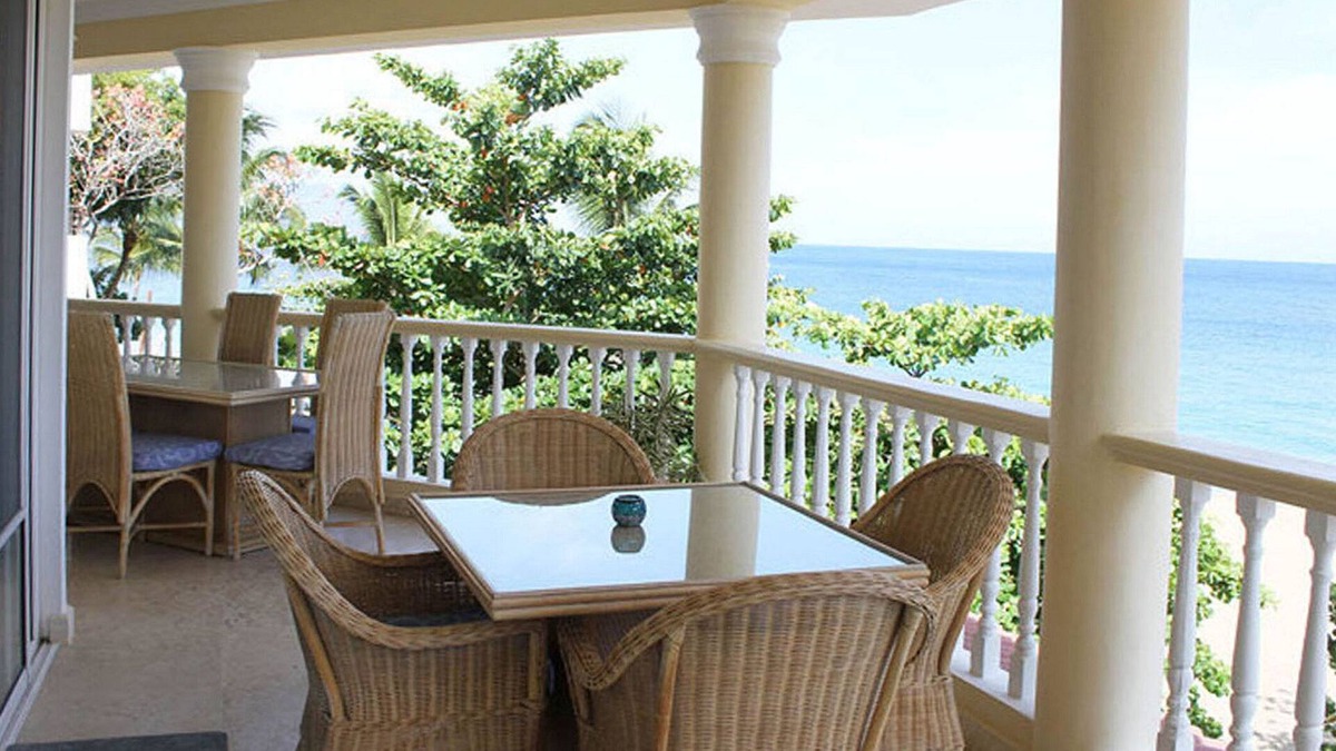 El Batey Apartment | Beachfront, top floor, guest friendly, sea views, central. Look no further!