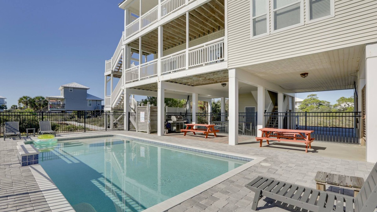 East End House | Beachfront Paradise w/Pool on St. George Island!