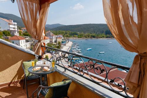Bigovo Villa | Beachfront Villa Adria - Happy Rentals