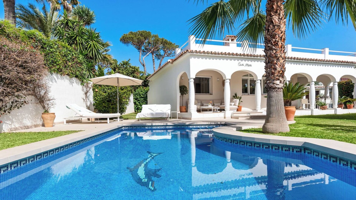 Urbanizacion Costabella Villa | Beachfront Villa Casa Mosa | Ref. #32