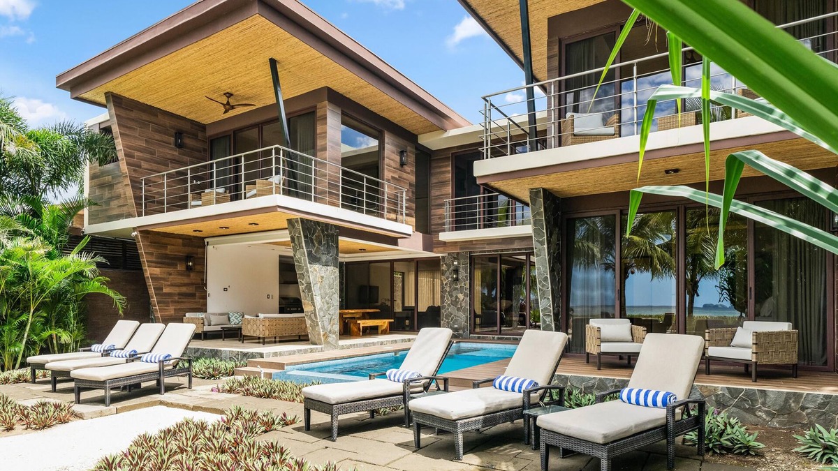 Potrero House | Beachfront Villa - Sunsets and Daily Maid Service