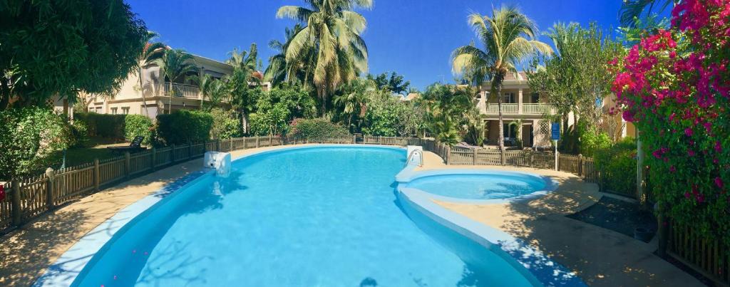 Flic-en-Flac House | Beachfront Villa in a beautiful and secured complex