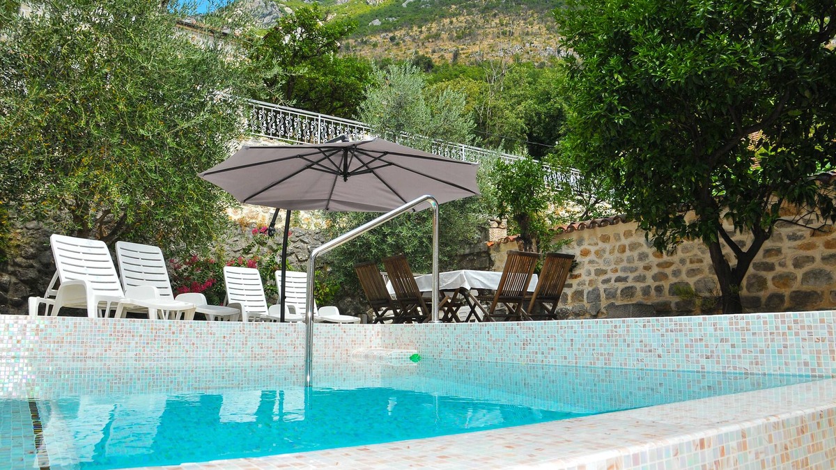 Perast Villa | Beachfront villa Perast