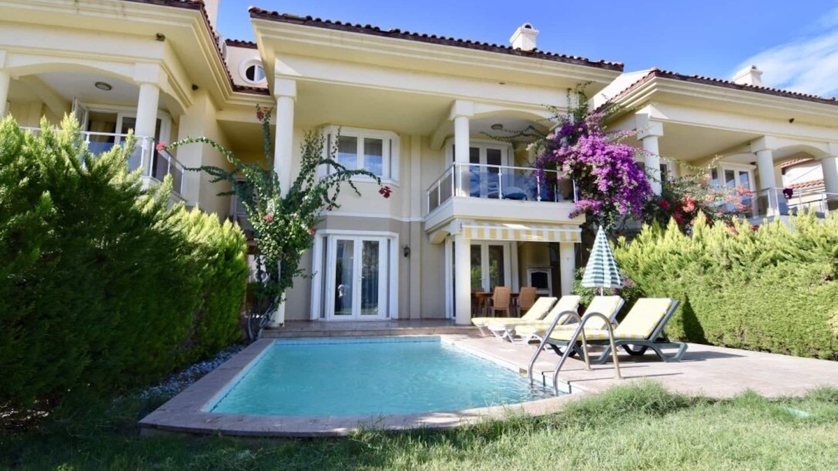 Fethiye City Center Villa | Beachfront Villa with all new white goods, furnitures and private swimming pool