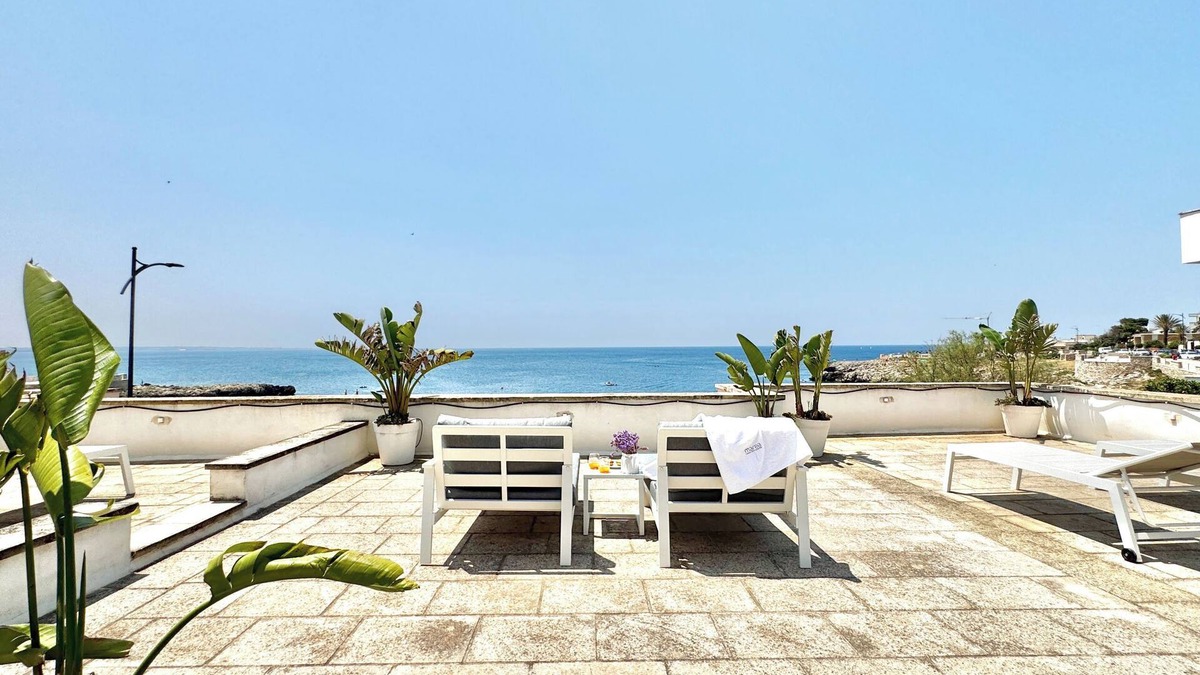 Santa Caterina Apartment | Beachfront villa with panoramic terrace