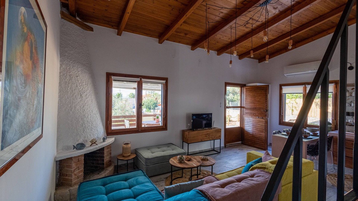 Aegina House | BeachfrontHouse in Aegina