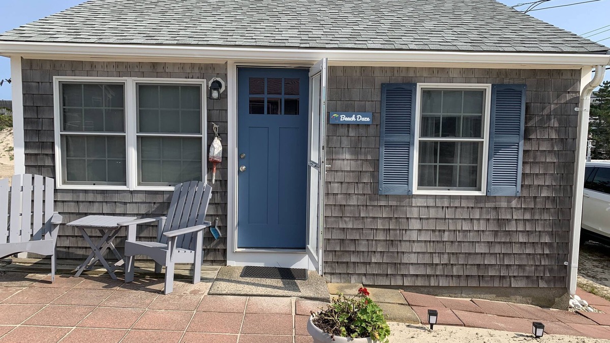 East Sandwich Cottage | Beachland L - Cozy East Sandwich getaway, steps from beach