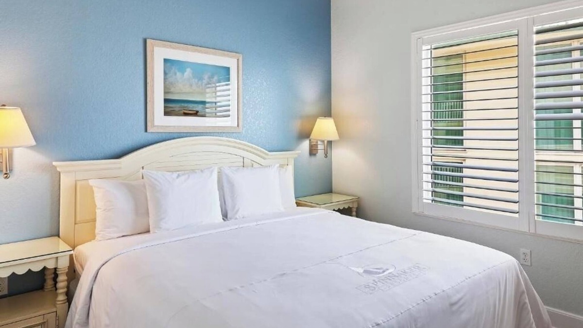 Ormond Beach Hotel | Beachside 1 Bedroom Condo – Gorgeous Ocean Views + Pool, Ideal for Couples