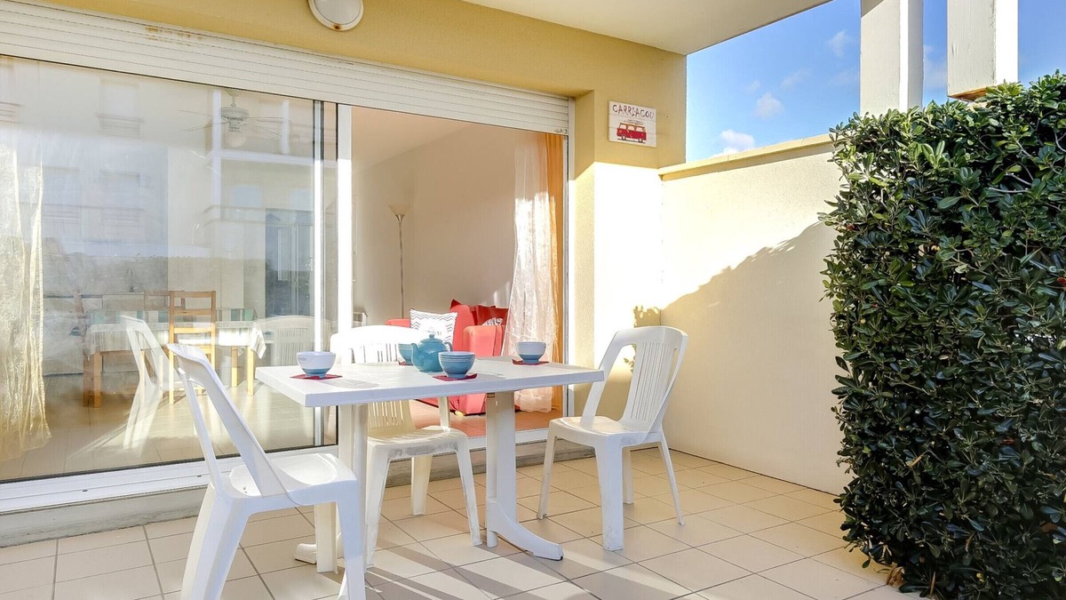 Biscarrosse Plage Apartment | Beachside Apartment in Biscarrosse: Cozy 1-Bedroom, Terrace, and Private Parking