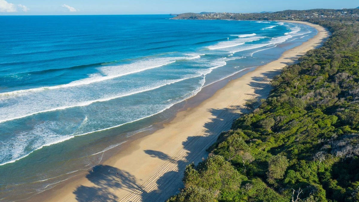 Lake Cathie House | Beachside Bliss - Luxurious coastal living at its finest