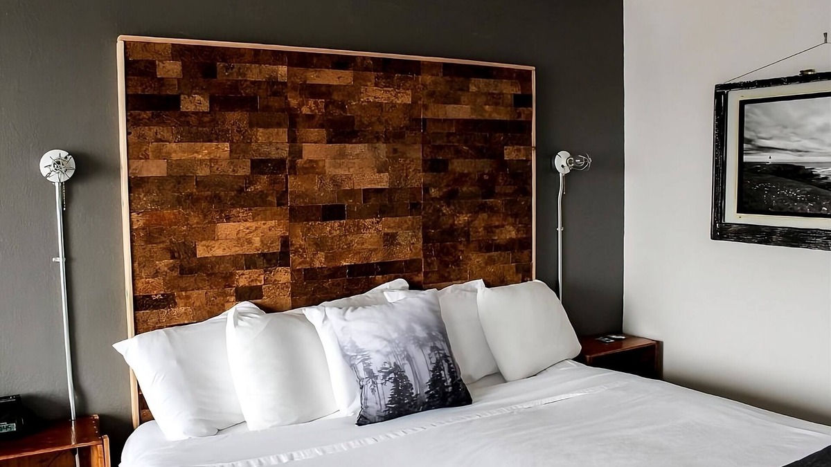 Long Beach Hotel | Beachside Bliss! Pet-friendly Hotel with Indoor Pool and Sauna, Free Parking!