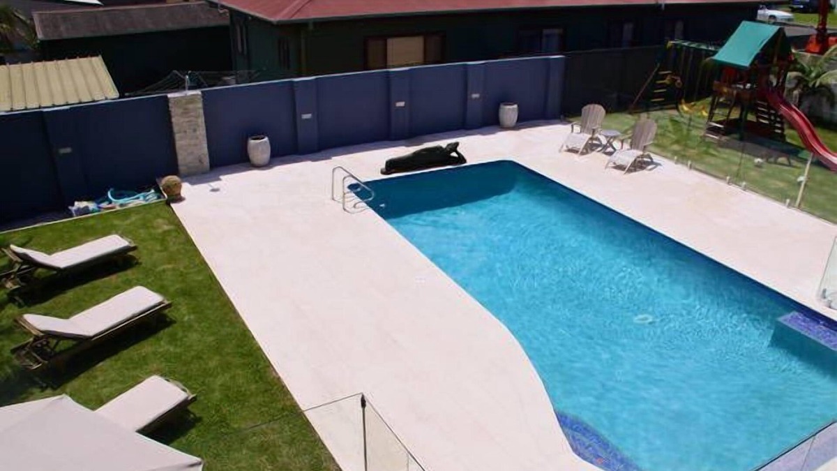 Warilla House | BEACHSIDE BLISS- Warilla