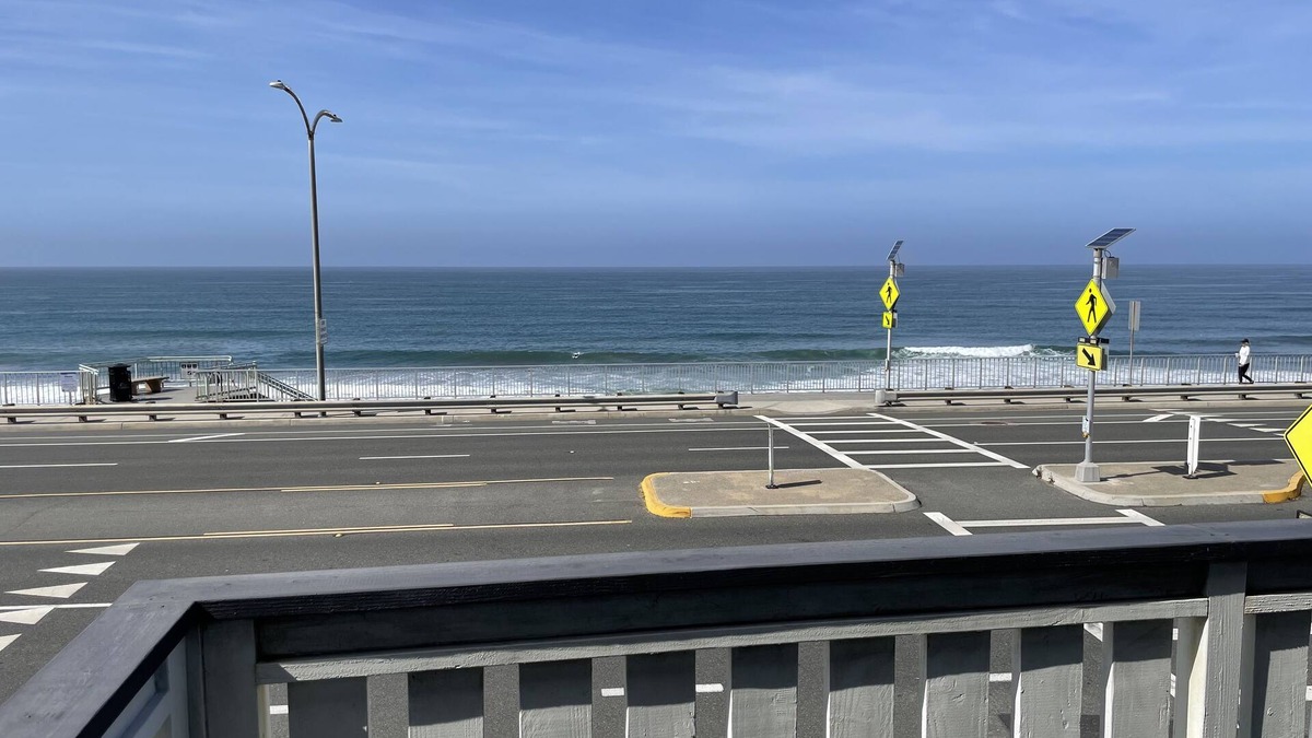 Carlsbad Condo | Beachside condo #B with 2bd/2 bath