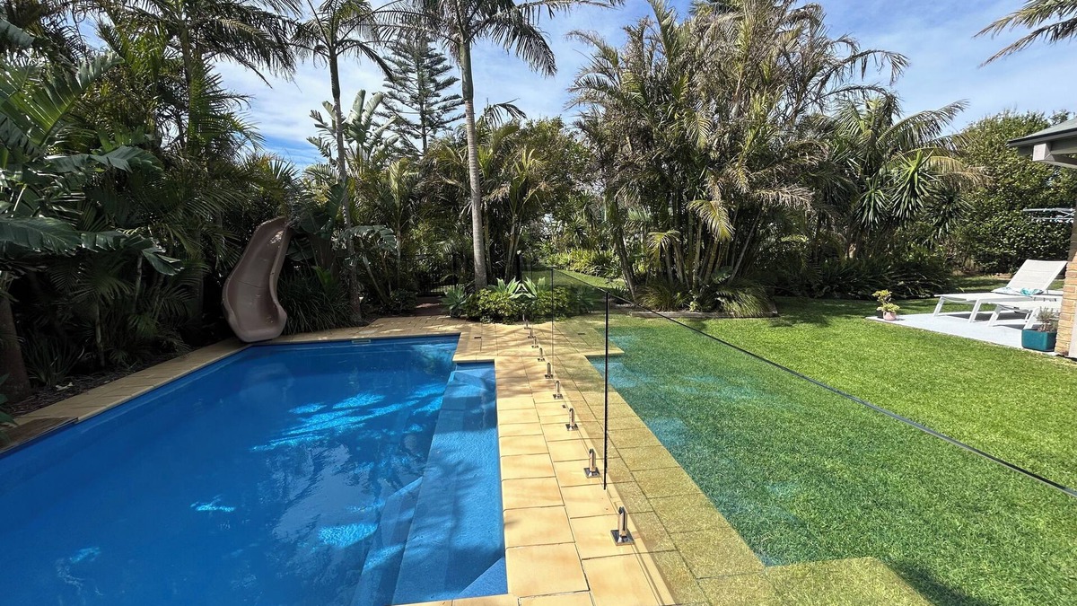 Culburra Beach House | Beachside - Direct Beach Access - Pool, Spa & Waterslide