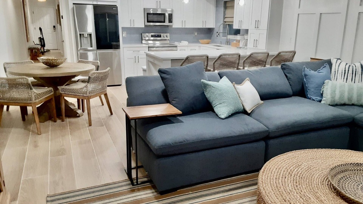 Indian Rocks Beach Condo | Beachside Dreams-Pet Friendly Condo 25yds from beach w heated pool, 2 parking sp
