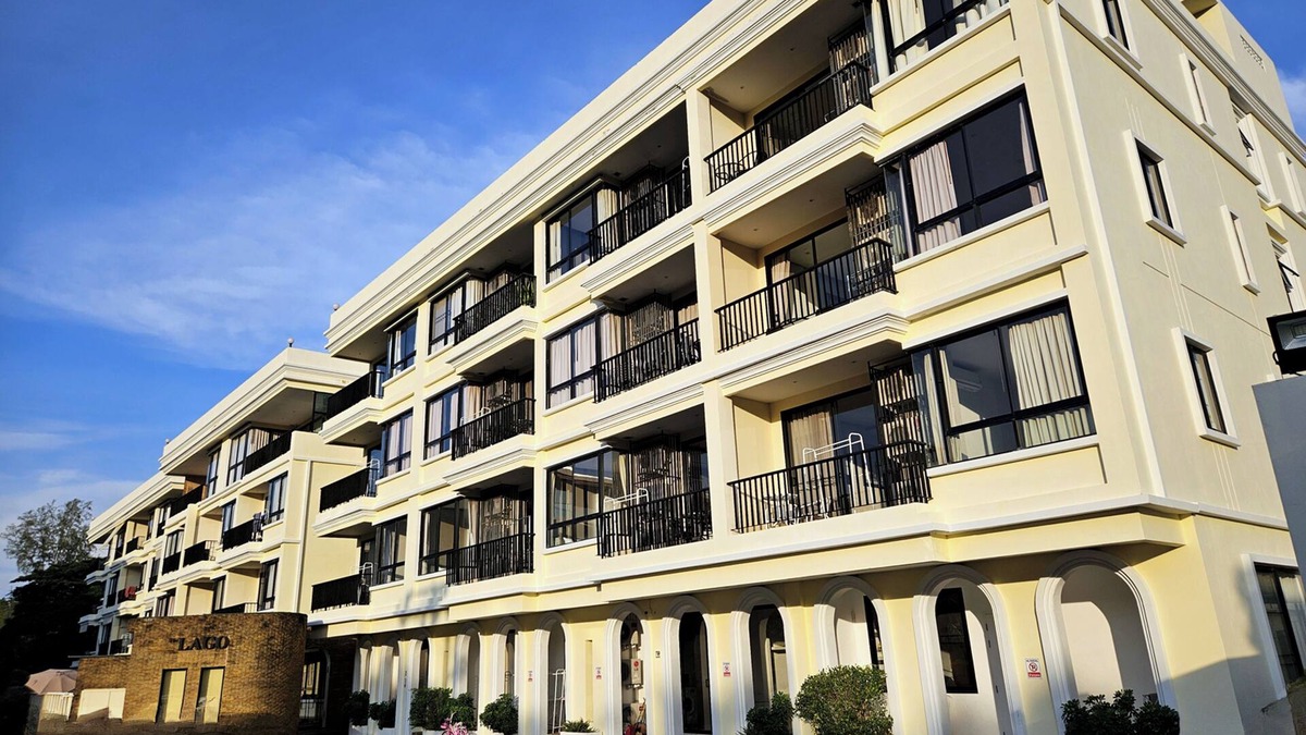 Nai Harn Apartment | Beachside Gem with Lake, Cafes and more