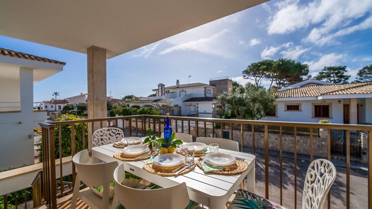 Muro Apartment | Beachside Home with Terraces