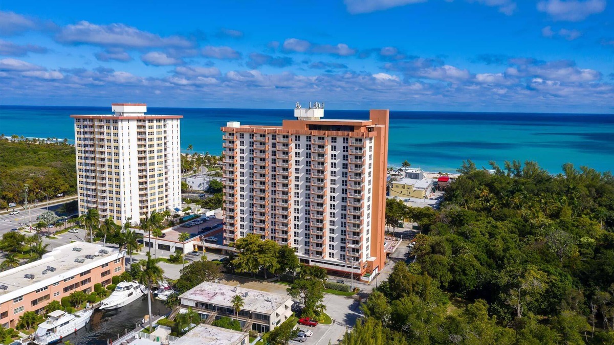 Barrier Island Condo | Beachside Location! Central Beach | Resort Condo