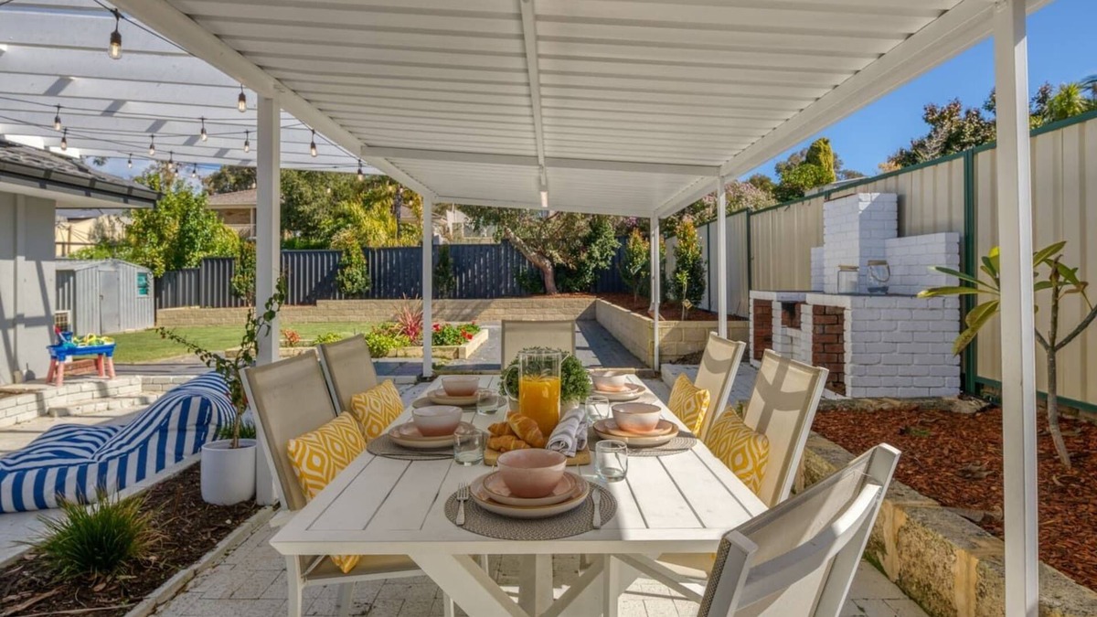 Mullaloo House | Beachside Meridian A Relaxed Outdoor Haven